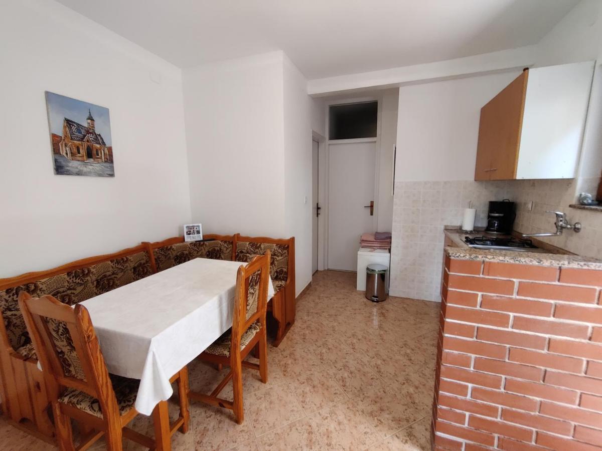 Apartment Ljubica Върсар Екстериор снимка