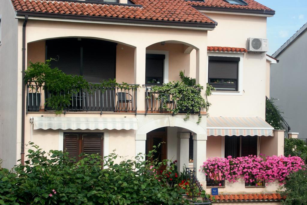 Apartment Ljubica Върсар Екстериор снимка